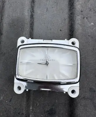 Infiniti M30 Clock 2431