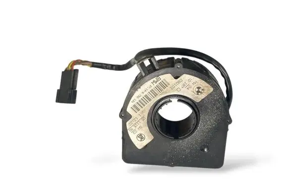 BMW 5 E39 Steering angle sensor 6750126 37146750126