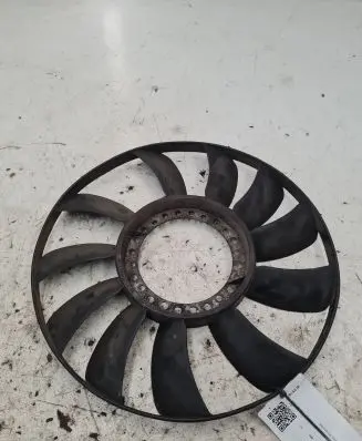 Volkswagen PASSAT B5 Fan impeller 058121301B