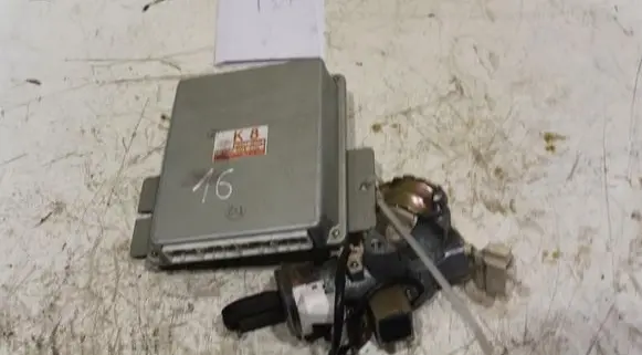 Subaru Legacy Engine control unit/module 22611AK770