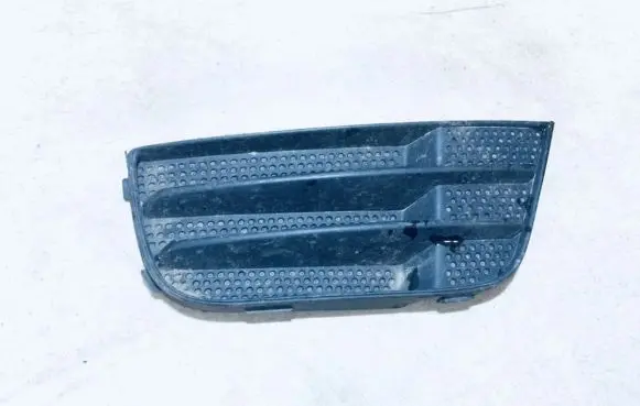 Ford Fusion Front bumper lower grill 2n1119952c 2n11-19952-c