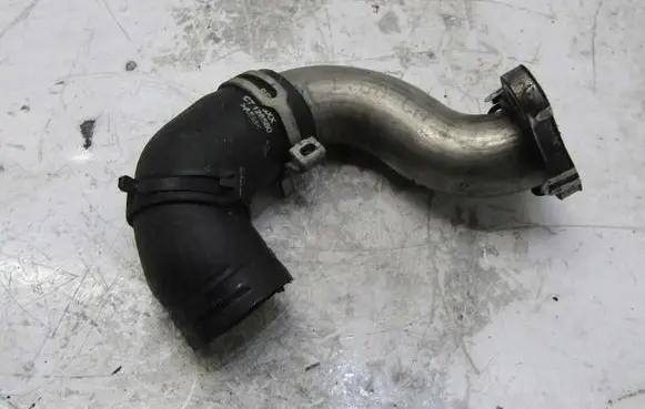 Nissan X-Trail T32 EGR valve line/pipe/hose 128580