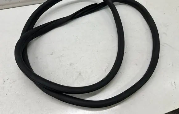 Mercedes-Benz GLC X253 C253 Front door rubber seal