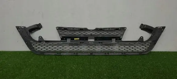 Land Rover Evoque I Front bumper lower grill gj3217k945b