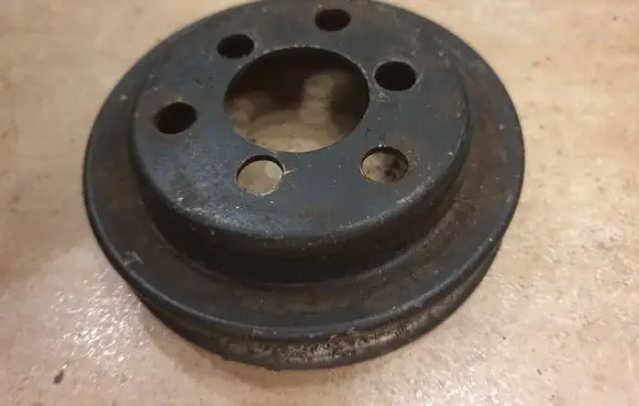 Audi A6 S6 C4 4A Power steering pump pulley 058145255