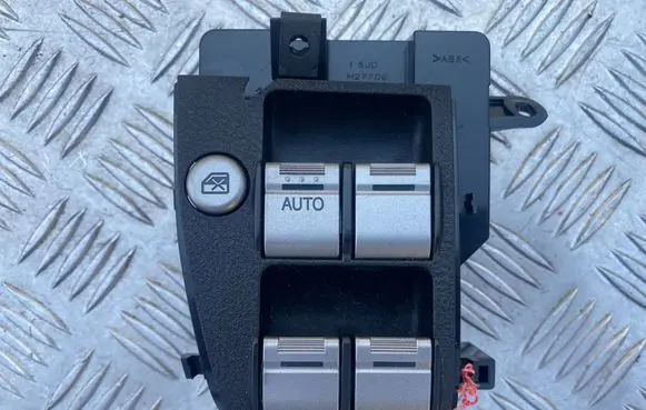 Honda FR-V Electric window control switch SJDM27708 8T8090