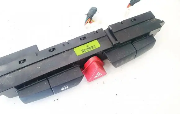 KIA Ceed Hazard light switch 937001h000 93700-1h000