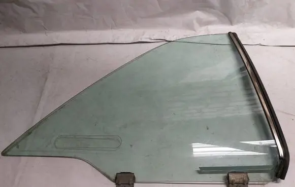 Mercedes-Benz E W124 Front door window glass four-door 43R001025