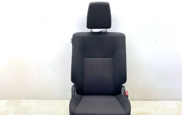 Suzuki Ignis Front passenger seat 