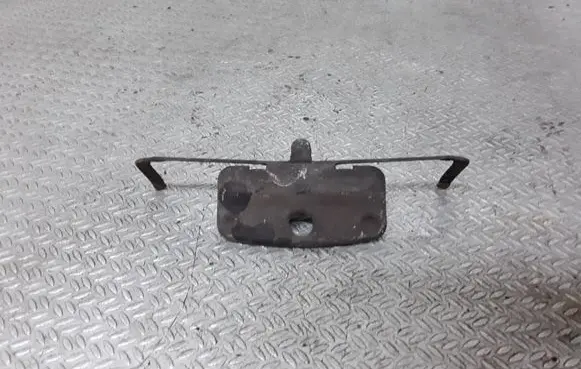 BMW 5 E60 E61 Front brake pad spring 