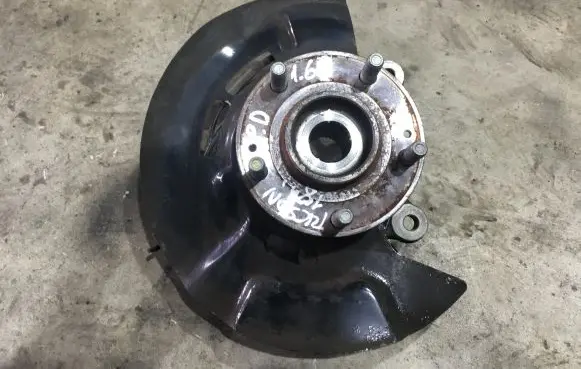 Hyundai Tucson TL Front wheel hub