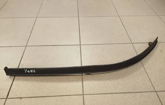 Toyota Yaris Front bumper lip 768510d030