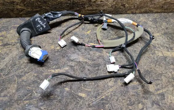 Mazda 3 II Front door wiring loom BCN767200C