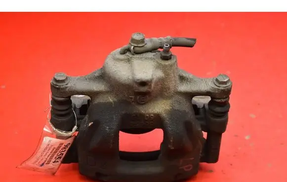 Toyota Auris E180 Front brake caliper