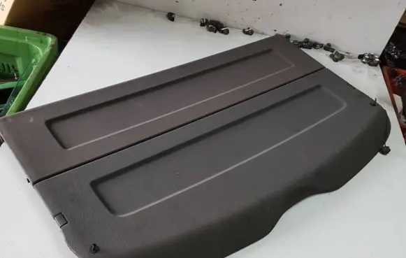 Parcel shelf