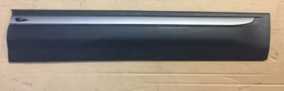 Land Rover Evoque I Front door trim (molding) BJ3221064BJ