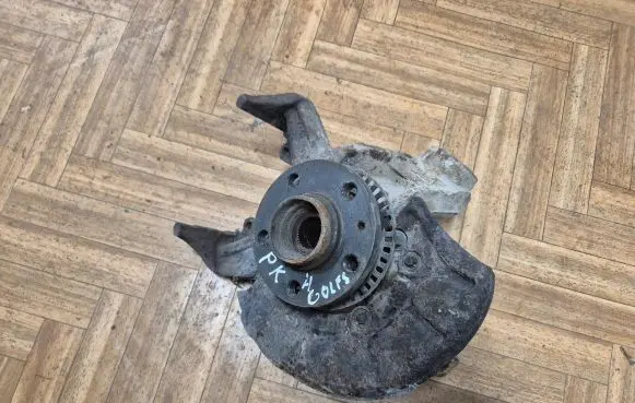 Volkswagen Golf IV Front wheel hub spindle knuckle
