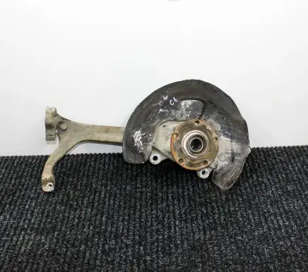 Audi A6 S6 C6 4F Front wheel hub 4F0407242K