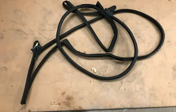 Audi Q8 Rubber seal loading door 4M8833708