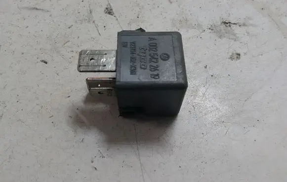 Mercedes-Benz C W203 Other relay A0025422619
