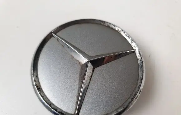 Mercedes-Benz E W212 Original wheel cap 2204000125