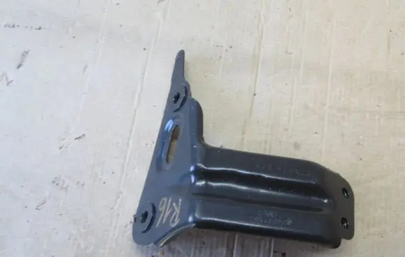 Volkswagen Golf VII Fender mounting bracket 5G0821136B