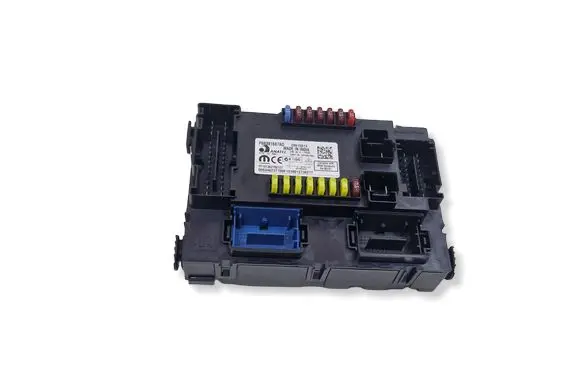 Jeep Compass Fuse module P68381687AD 28615813 3770156661