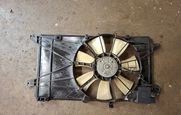 Mazda 5 Electric radiator cooling fan 1680004850