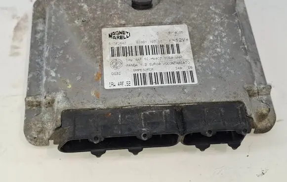 Fiat Panda III Engine control unit/module 51782647 5MPE3LFCF 6160112702