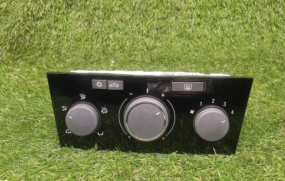 Opel Zafira B Climate control unit 13308176 901513610002