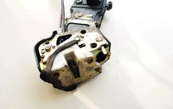 Mazda 6 Front door lock a6799