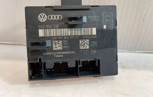 Audi A4 S4 B8 8K Door control unit/module 8K0959795