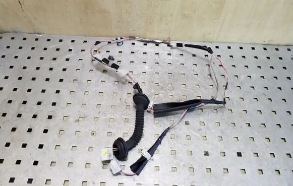 Toyota Yaris Rear door wiring loom 821530D140