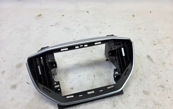 Maserati Ghibli Radio/GPS head unit trim 6700190600
