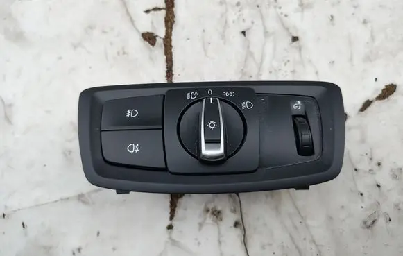 BMW X2 F39 Panel lighting control switch 684752401
