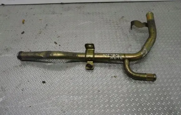 Nissan Note (E11) Engine coolant pipe/hose