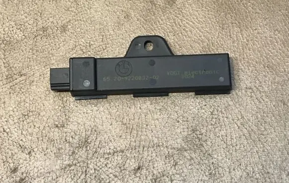BMW 5 GT F07 Keyless system antenna 9220832