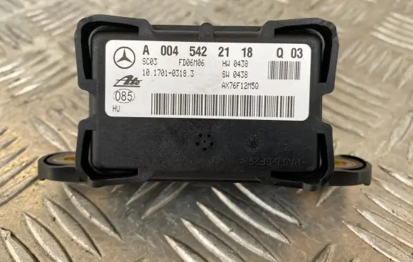 Mercedes-Benz S W221 ESP acceleration yaw rate sensor A0045422118 AX76F12M5Q 10170103183