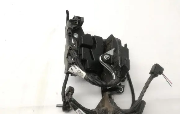 Toyota RAV 4 (XA50) Other engine bay part 12211F0010