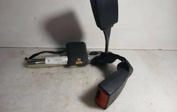 Mercedes-Benz C W203 Rear seatbelt buckle 95018 D73553 071723020