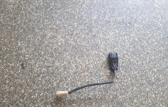 Volkswagen Multivan T5 Windshield washer spray nozzle 