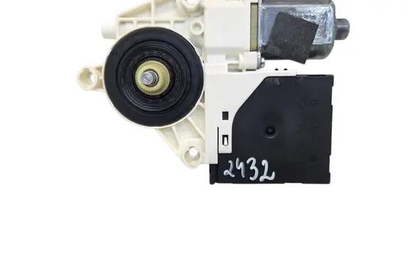 Audi A3 S3 8P Front door window regulator motor 8P0959802K