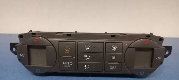 Ford Focus C-MAX Climate control unit 3M5T18C612AH