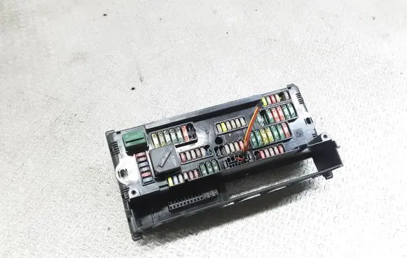 BMW 5 F10 F11 Fuse module 923442101