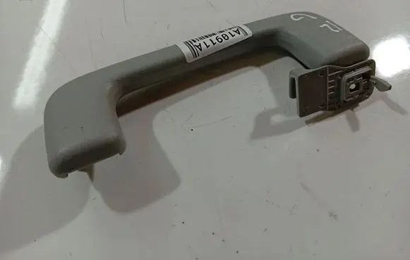Peugeot 4007 Rear interior roof grab handle