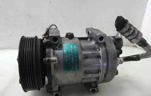 Volvo S40, V40 Air conditioning (A/C) compressor (pump) 8200040681