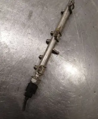 BMW 3 E90 E91 Fuel main line pipe 7537319