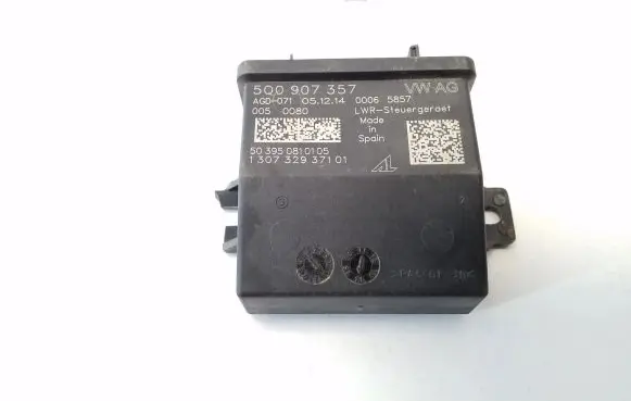 Volkswagen Golf VII Other control units/modules 5Q0907357
