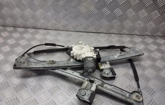 Mitsubishi Colt CZ3 Front door window regulator with motor