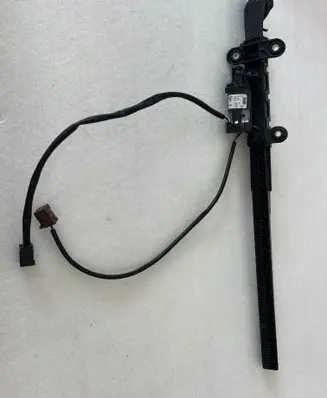 BMW 4 F32 F33 Seat belt adjustment motor 7307915 C1195101 1237710